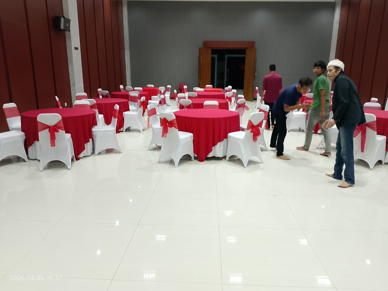 Sewa Meja Bulat Terdekat dari Lokasi Saya Harga Terbaru 2026